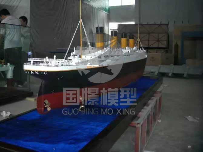 岳普湖县船舶模型
